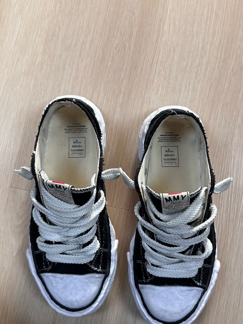 Maison Mihara Yasuhiro Men’s 8.5 Sneakers - Picture 2 of 4